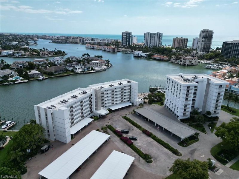 300 Park Shore DR photo 2