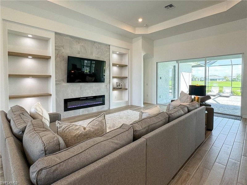 6082 Artisan CT photo 3