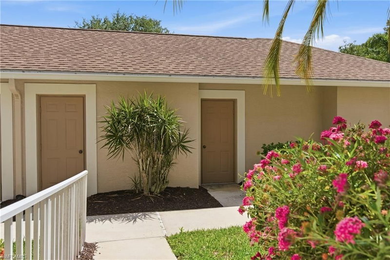 26841 Clarkston DR photo 4