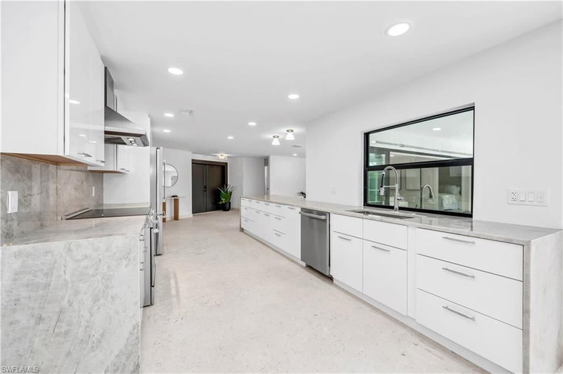 3777 Fountainhead LN photo 3