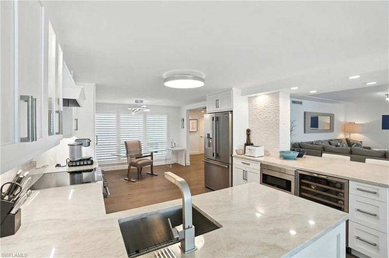 9517 Gulf Shore DR photo 3