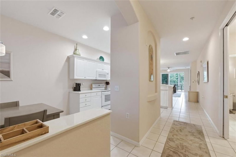 4873 Hampshire CT photo 3