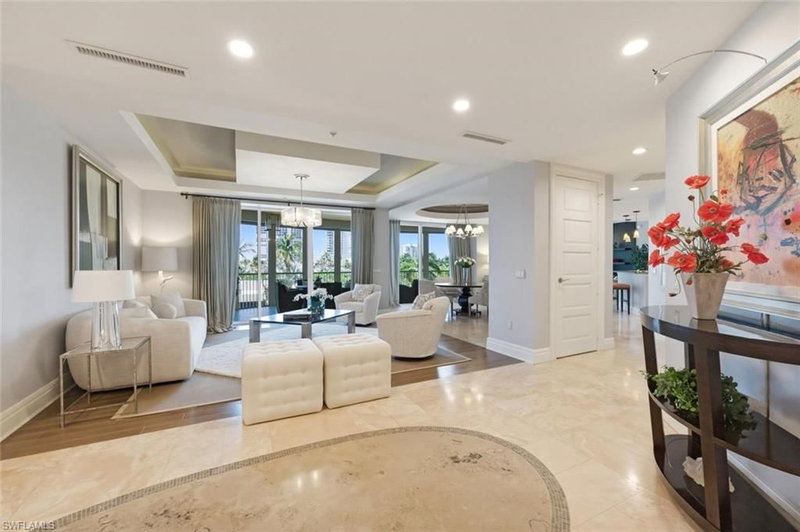 4501 Gulf Shore BLVD N photo 2