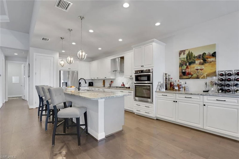 8924 Mustique LN photo 4