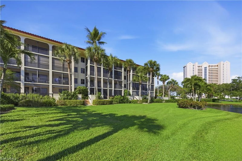 6080 Pelican Bay BLVD photo 1