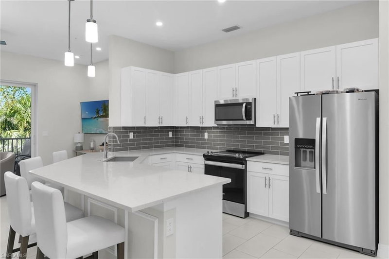 268 Indies DR E photo 1