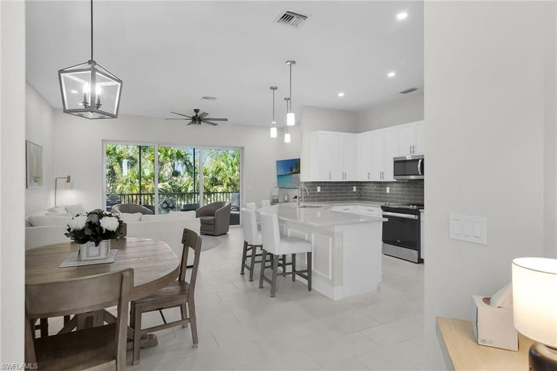 268 Indies DR E photo 4