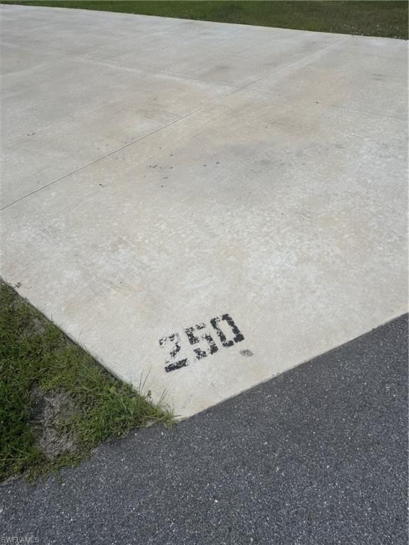 250 Horizon RD photo 1