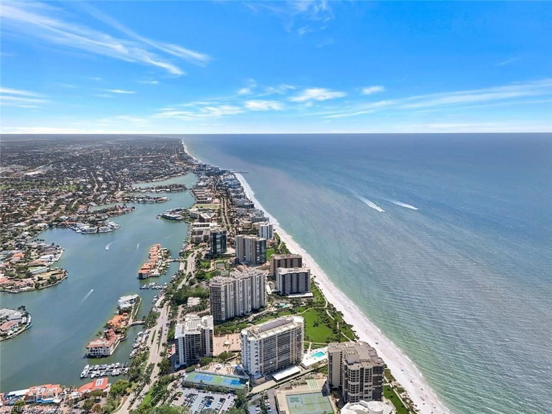4041 Gulf Shore BLVD N photo 1