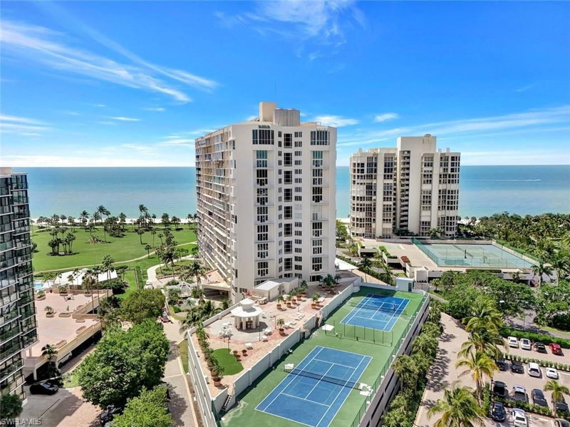 4041 Gulf Shore BLVD N photo 2