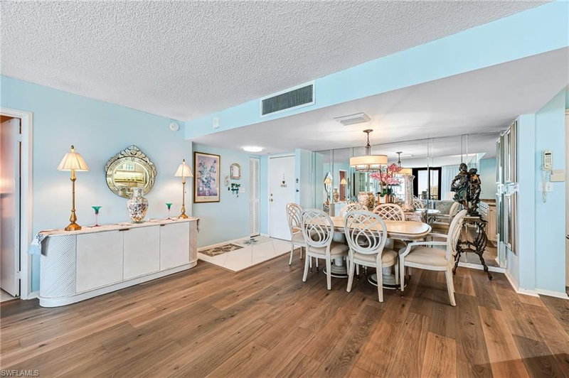4001 Gulf Shore BLVD N photo 3