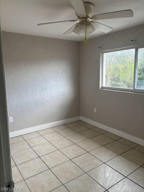 4923 Vincennes CT photo 4