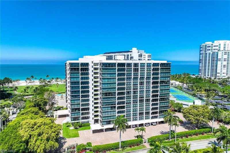 4031 Gulf Shore BLVD N photo 1