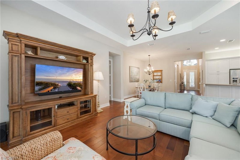 13736 Luna DR photo 3