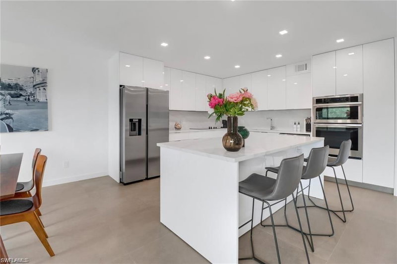 5964 Pelican Bay BLVD photo 4