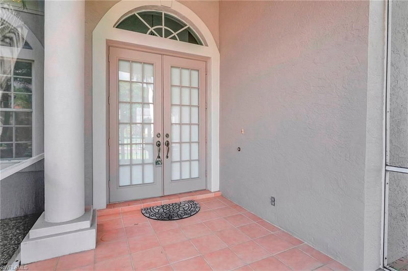 16112 Edgemont DR photo 3