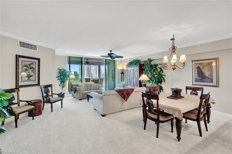 315 Dunes BLVD photo 3