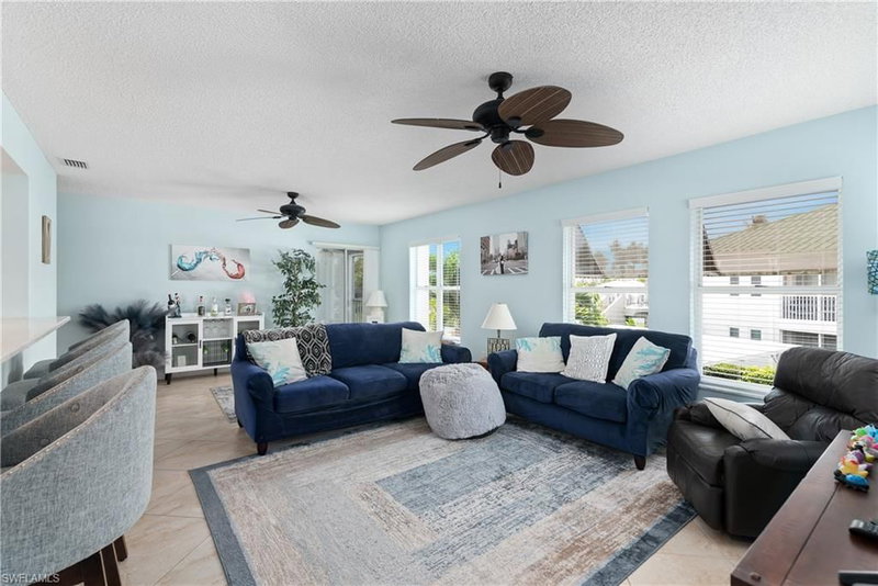 511 Clubside DR photo 2