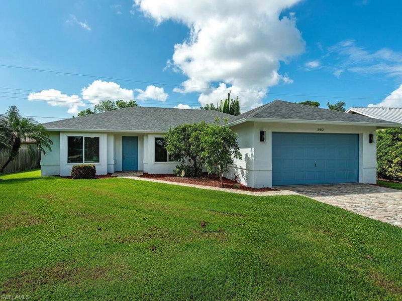 1082 Capri DR photo 1