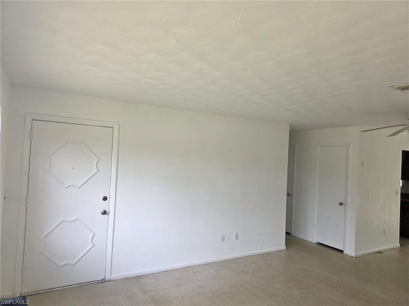 33 Broadway CIR photo 2