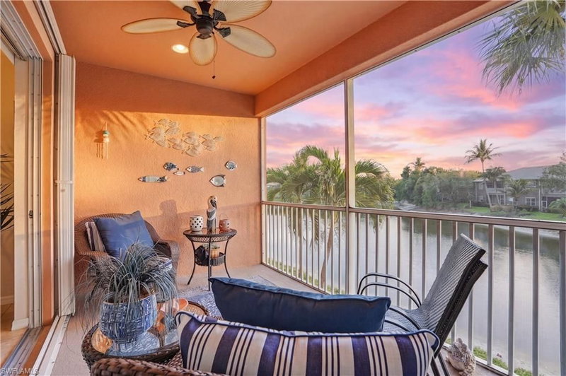9621 Spanish Moss WAY photo 1