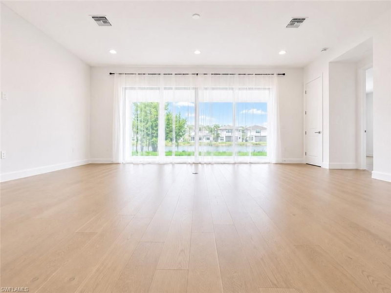 20408 Estero Crossing BLVD photo 5