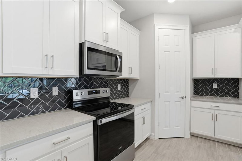 28009 Seasons Tide AVE photo 4