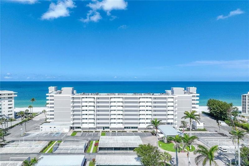 3443 Gulf Shore BLVD N photo 1