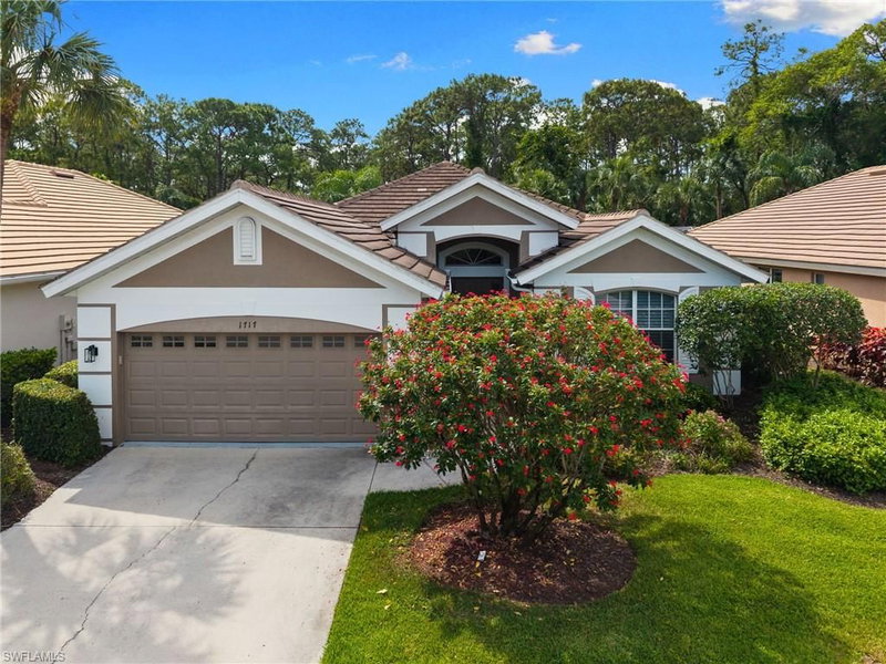 1717 Winding Oaks WAY photo 1