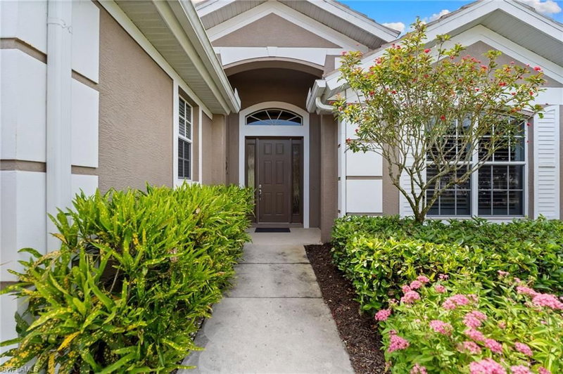 1717 Winding Oaks WAY photo 3