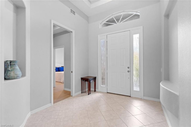 1717 Winding Oaks WAY photo 4