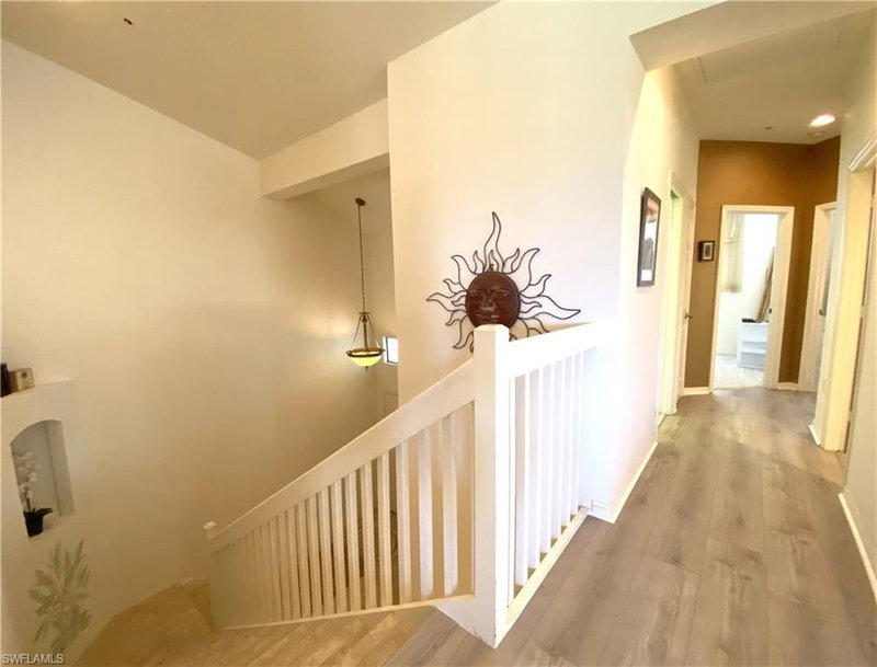 1570 Winding Oaks WAY photo 3