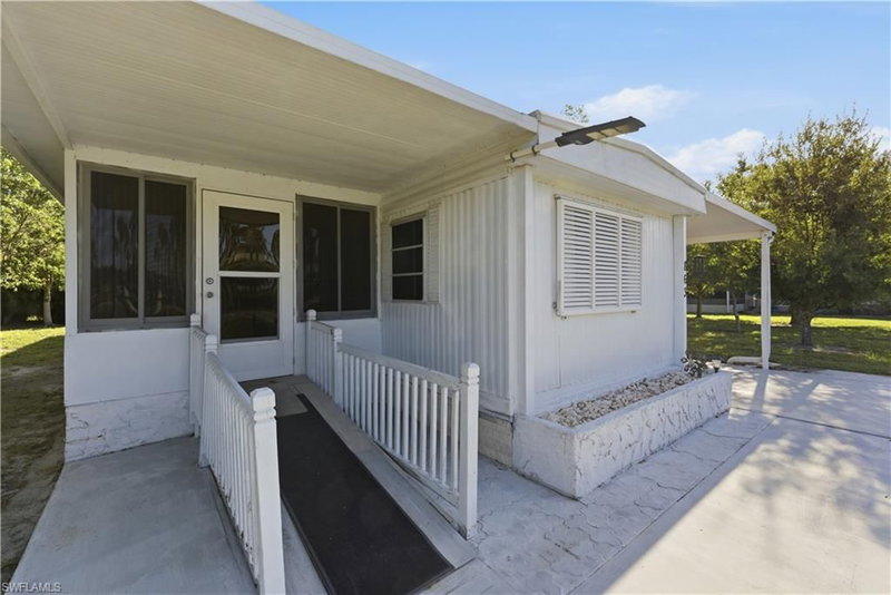 863 Manatee RD photo 5