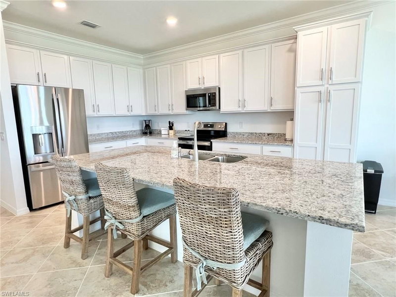 43020 Greenway BLVD photo 4