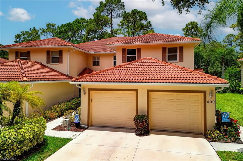509 Robin Hood CIR photo 5