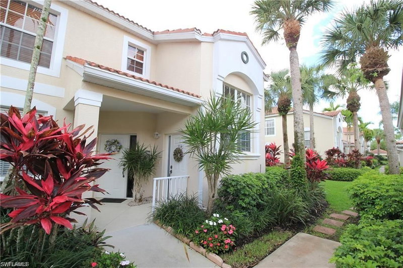 2920 Cypress Trace CIR photo 1