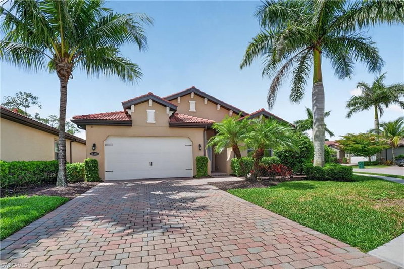 16380 Aberdeen WAY photo 1