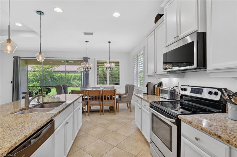 16380 Aberdeen WAY photo 4