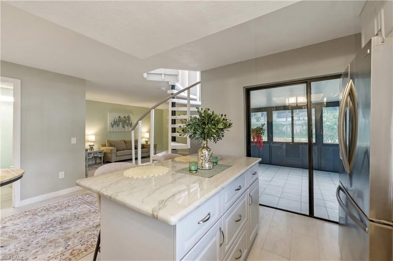 16001 Amberwood Lake CT photo 1