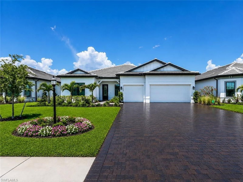21064 Hallandale DR photo 1