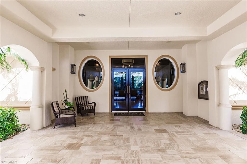 1065 Borghese LN photo 2