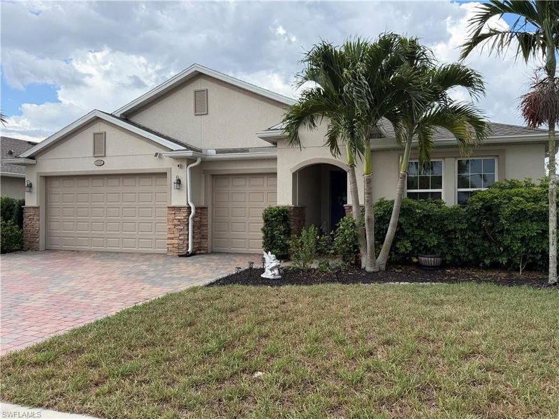 3115 Amadora CIR photo 2