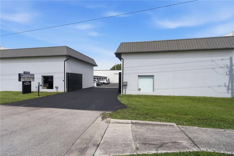 12445 Collier BLVD photo 2