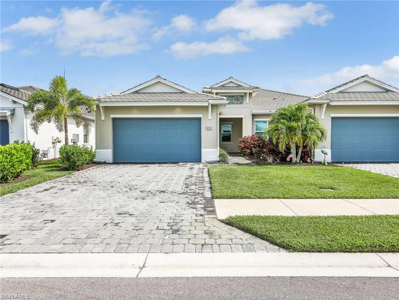 9225 Cayman DR photo 2