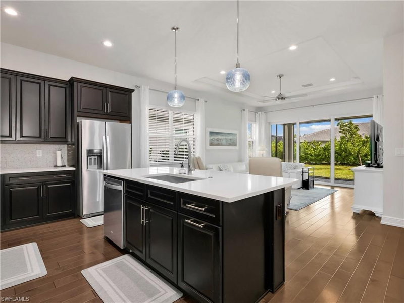 9225 Cayman DR photo 3
