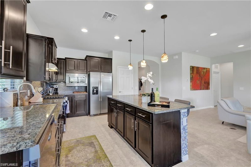 7103 Lily WAY photo 3