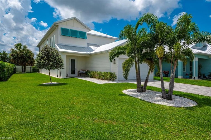 158 Cambria LN photo 1