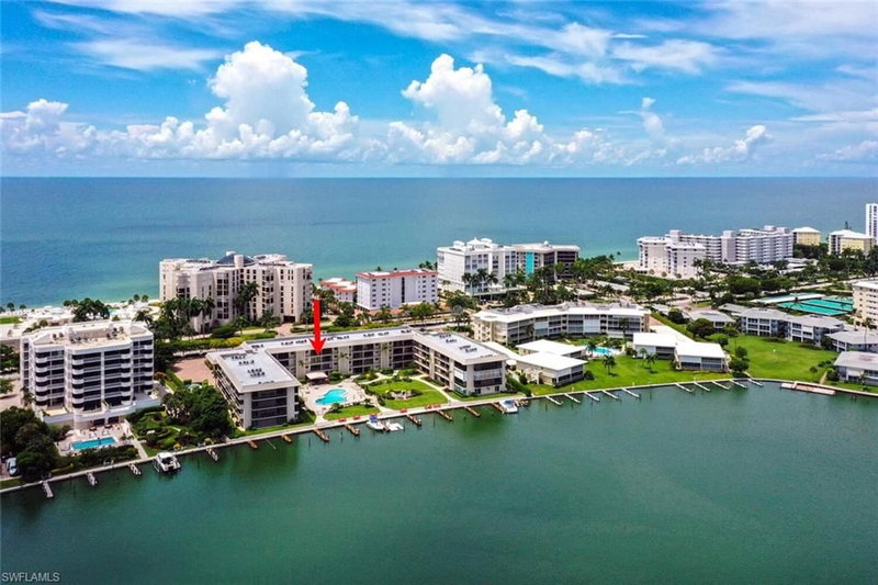 3200 Gulf Shore BLVD N photo 2