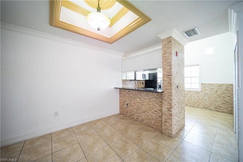 3407 Winkler AVE photo 2