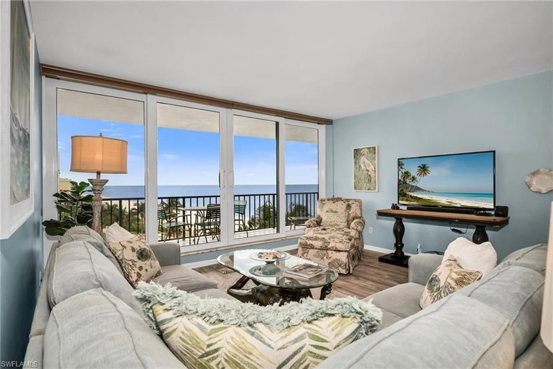 4001 Gulf Shore BLVD N photo 2